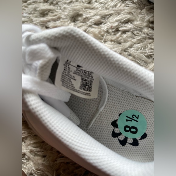 WOMEN'S NIKE COURT VISION - Picture 9 of 10